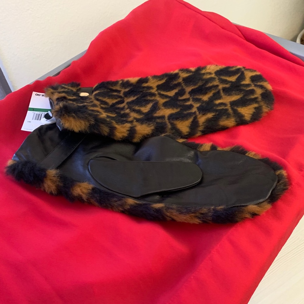 Michael Kors Mittens